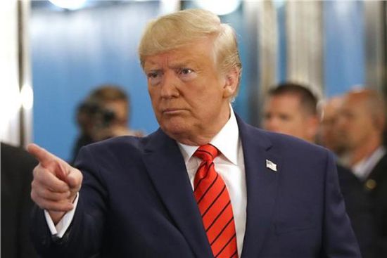 ترامب: &laquo;تويتر&raquo; يتدخل في الانتخابات الأمريكية