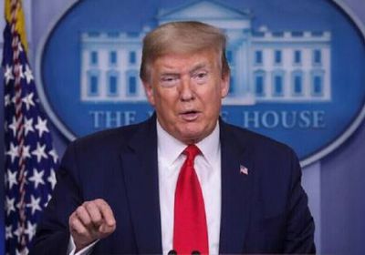 ترامب يهدد بإغلاق مواقع التواصل الاجتماعي بعد خلاف مع موقع تويتر