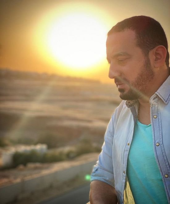 بسبب الحظر.. دياب ممازحًا جمهوره :العيد أحلى في البلكونة