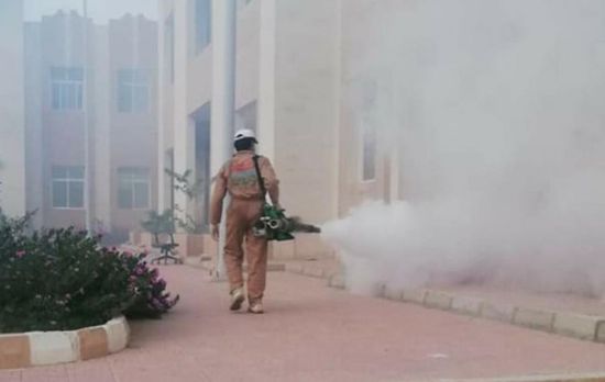 جهود إماراتية لمكافحة الأمراض الوبائية في سقطرى (صور)