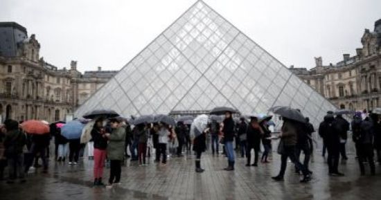متحف اللوفر الفرنسي: مستعدون لإعادة فتح أبوابنا أمام الجمهور