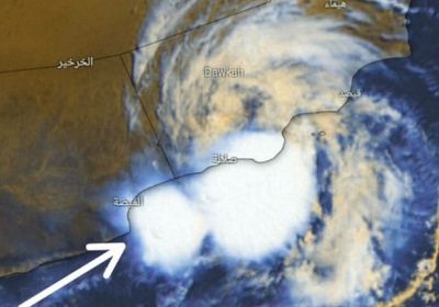 أولى تأثيرات المُنخفض.. سحب ركامية تتجه للمهرة