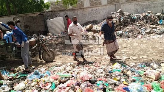 مبادرة شبابية تنتشل الحبيلين من القمامة  