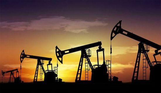   خفض الإنتاج يوجه أسعار النفط لأكبر ارتفاع منذ 21 سنة