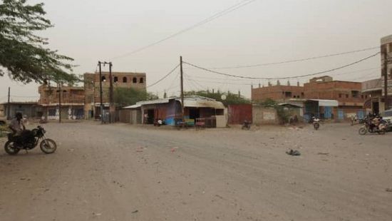 للمرة الثانية.. الحوثيون يقصفون الأحياء السكنية في حيس