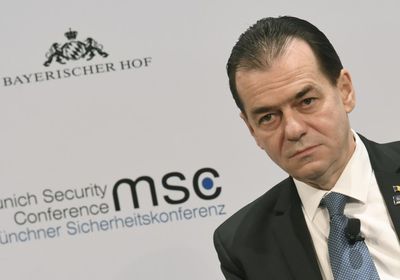 تغريم رئيس الوزراء الروماني لظهوره دون كمامة