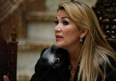 بسبب تصريحاته المثيرة.. الرئيسة البوليفية تُقيل وزير استغلال المناجم