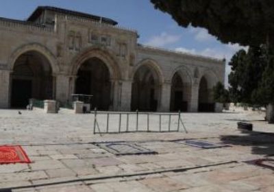 مستوطنون يهود يقتحمون المسجد الأقصى بعد ساعات من افتتاحه