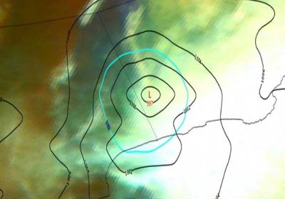 جراء المنخفض.. اضطراب مناخي بسواحل الجنوب