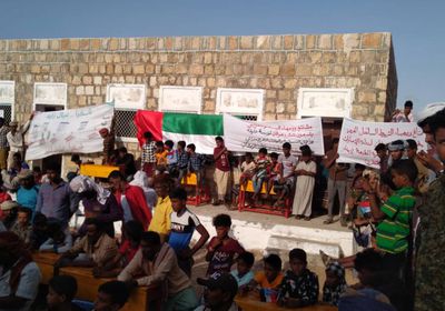 فعالية حاشدة بسقطرى تشكر الإمارات وتصفع الإخوان (صور)