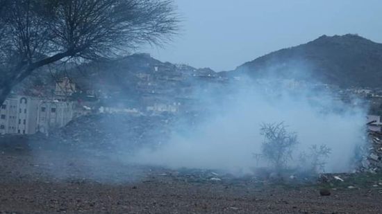 "12 عمالقة" يطلق حملة رش ضبابي في الضالع (صور)