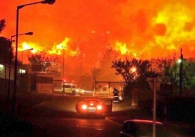 إيران.. نشوب حريق ضخم في أكبر متنزهات طهران