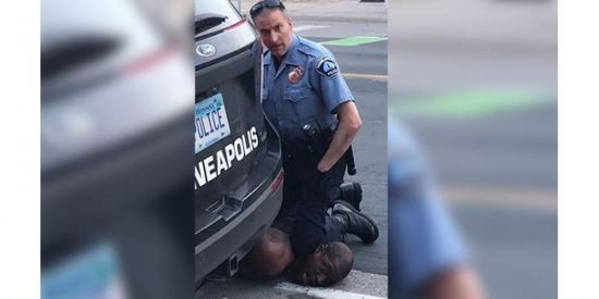 مصدر طبي أميركي: التشريح يثبت وفاة مقتل فلويد نتيجة اختناق