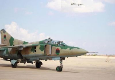 الجيش الليبي يقصف قاعدة معيتيقية شرقي طرابلس