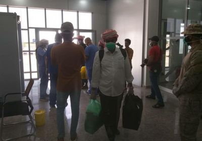 نقل ركاب سفينة المنار جوا إلى سقطرى