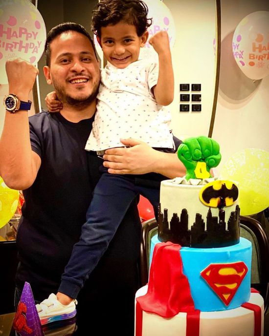 كريم عفيفي يحتفل بعيد ميلاد نجله "آسر"