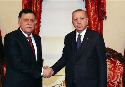 برلماني مصري عن زيارة السراج لتركيا: سيتلقى الأوامر من سيده أردوغان