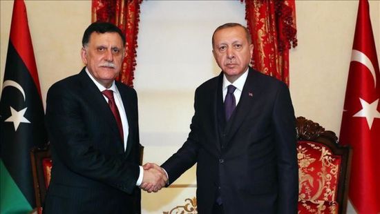 برلماني مصري عن زيارة السراج لتركيا: سيتلقى الأوامر من سيده أردوغان