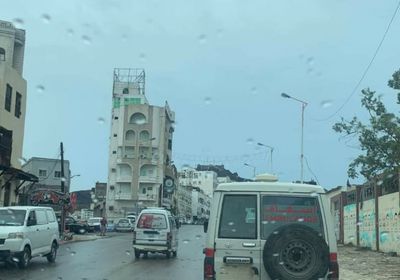 وصول جثمان القعيطي إلى جامع الرحمن بالمنصورة