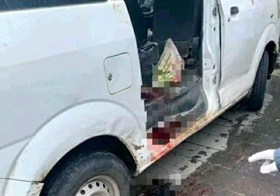 قتل على المشاع.. طقم حوثي يمزق ركاب حافلة في إب