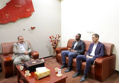 "الإدارة الذاتية" و"الصليب الأحمر" يبحثان الوضع الإنساني