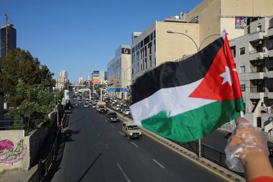 تطبيق فرض الحظر الشامل الأخير في الأردن