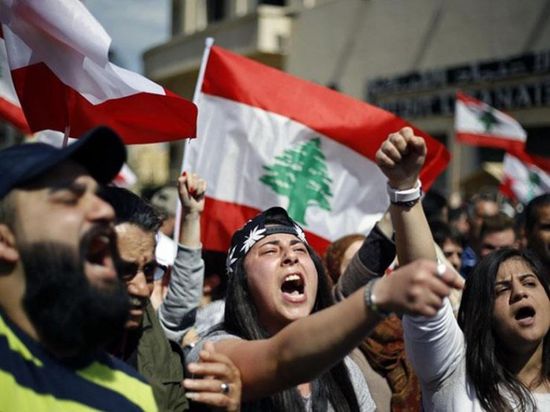 احتجاجات في لبنان لمكافحة الفساد ووقف الانهيار الاقتصادي