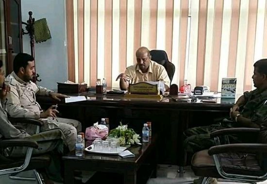 "خفر حضرموت" و"المصائد السمكية" ينسقان في تطبيق لائحة الصيد