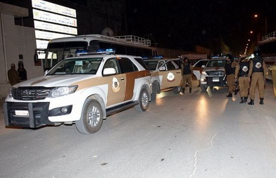 ضبط 5 يمنيين في سرقة مستودع بالرياض