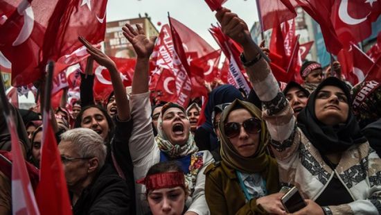 سياسي سعودي عن دعوات التظاهر ضد أردوغان: تركيا تسير نحو الثورة