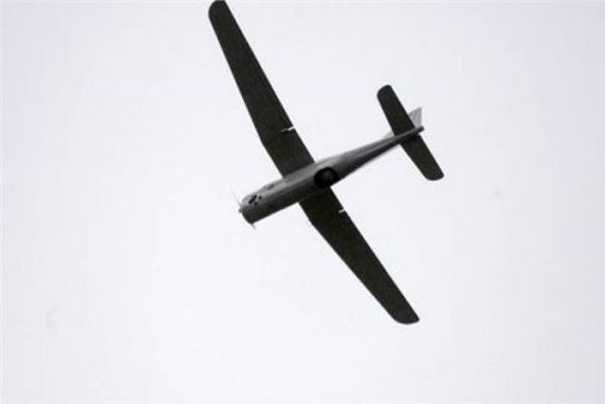 استهداف مخيم للنازحين في الجوف بطائرة مسيرة حوثية