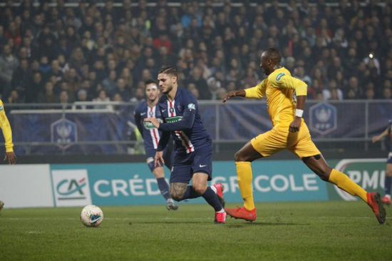 فرنسا تتطلع لعودة الجماهير لمدرجات كرة القدم قريبا