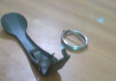 مجهولون يلقون قنبلة في منزل بتبن