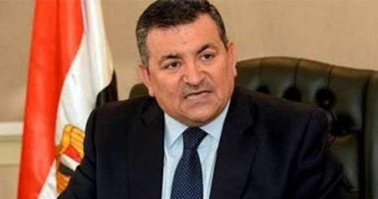  مصر تعيد فتح المساجد وتستأنف عدد من رحلات الطيران أول يوليو 