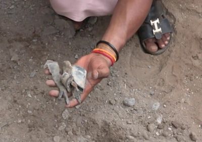 شاهد.. آثار القصف الحوثي للمدنيين في التحيتا