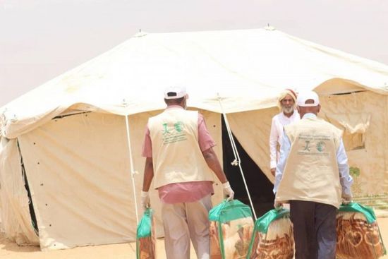 خيام لإيواء 150 نازحا من صعدة للعبر