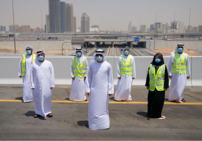 حمدان بن محمد يتفقّد مشروع تطوير طريق دبي- العين بتكلفة ملياري درهم