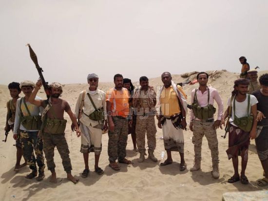 قيادي بانتقالي أبين يزور جبهات شرق زنجبار (صور)