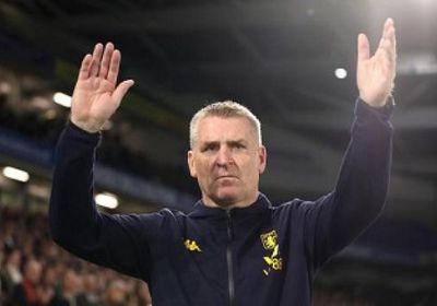 مدربا شيفيلد وأستون فيلا يعارضان التبديلات الخمسة في الدوري الإنجليزي