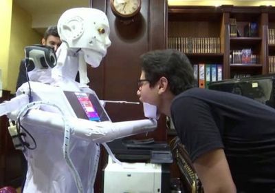 اختراع مصري.. «روبوت آلي» لفحص مصابي كورونا