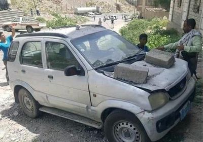 مليشيا الحوثي تقصف أحد أحياء تعز