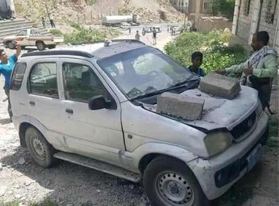 مليشيا الحوثي تقصف أحد أحياء تعز