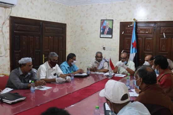 انتقالي حضرموت يدعو لقطع الإيرادات عن شرعية الفنادق