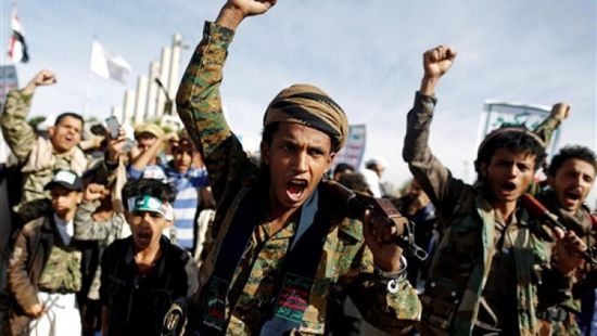"الشرق الأوسط": الحوثيون يحوّلون الأطفال إلى قنابل موقوتة