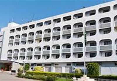 الخارجية الباكستانية تستدعي السفير الهندي بسبب انتهاكات وقف إطلاق النار في كشمير