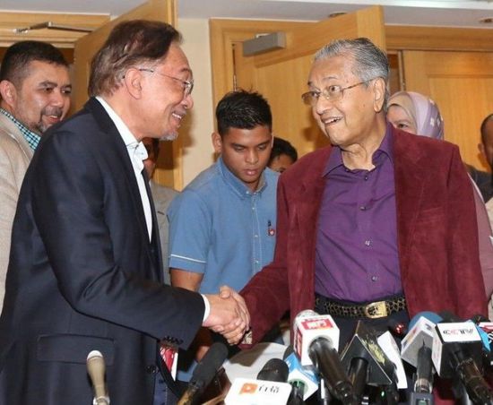 حزب عدالة الشعب الماليزي يعلن دعمه لأنور إبراهيم مرشحا لرئاسة الوزراء