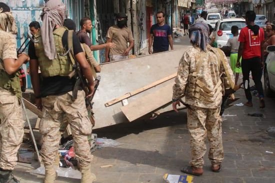 بالصور.. حملة أمنية لإزالة العشوائيات بكريتر