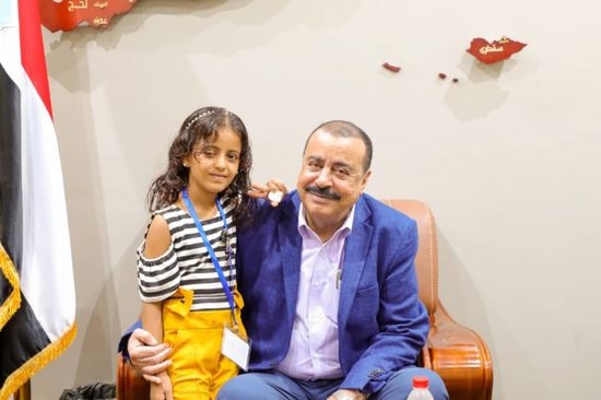 الجمعية الوطنية تُساعد بعلاج طفلة من ضحايا الحوثي