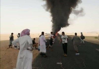 تفحم حافلة نقل ركاب في صحراء العبر