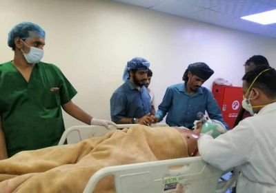 قيادات الدعم والإسناد تطمئن على قائد "العاشر صاعقة"